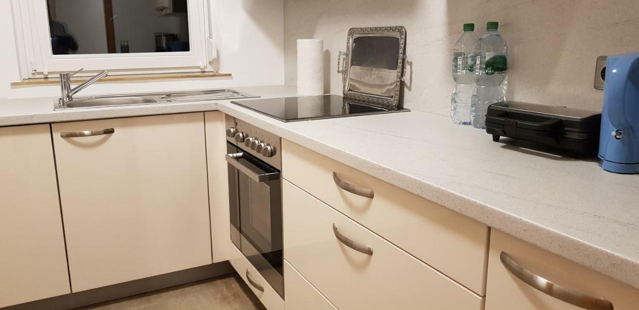 Outletcity Ferienwohnung Apartment 2 Metzingen  Esterno foto
