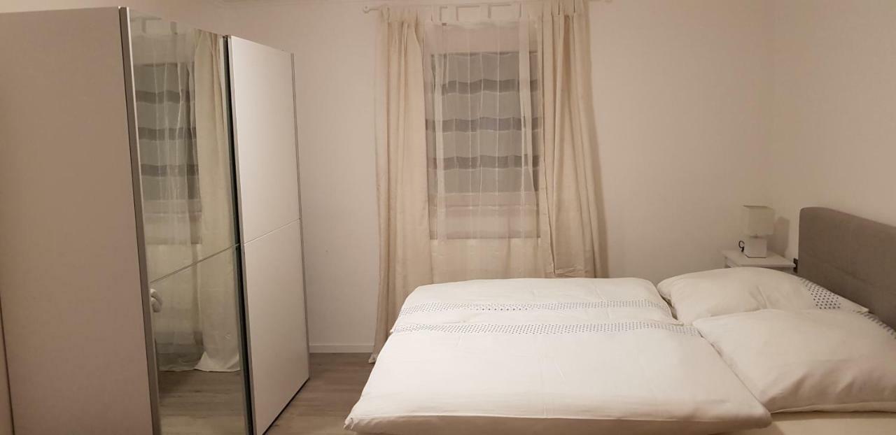 Outletcity Ferienwohnung Apartment 2 Metzingen  Esterno foto