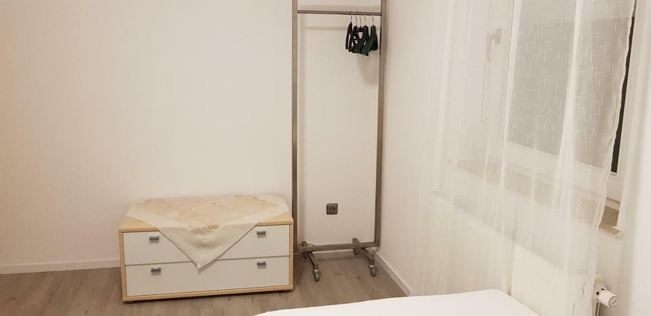Outletcity Ferienwohnung Apartment 2 Metzingen  Esterno foto